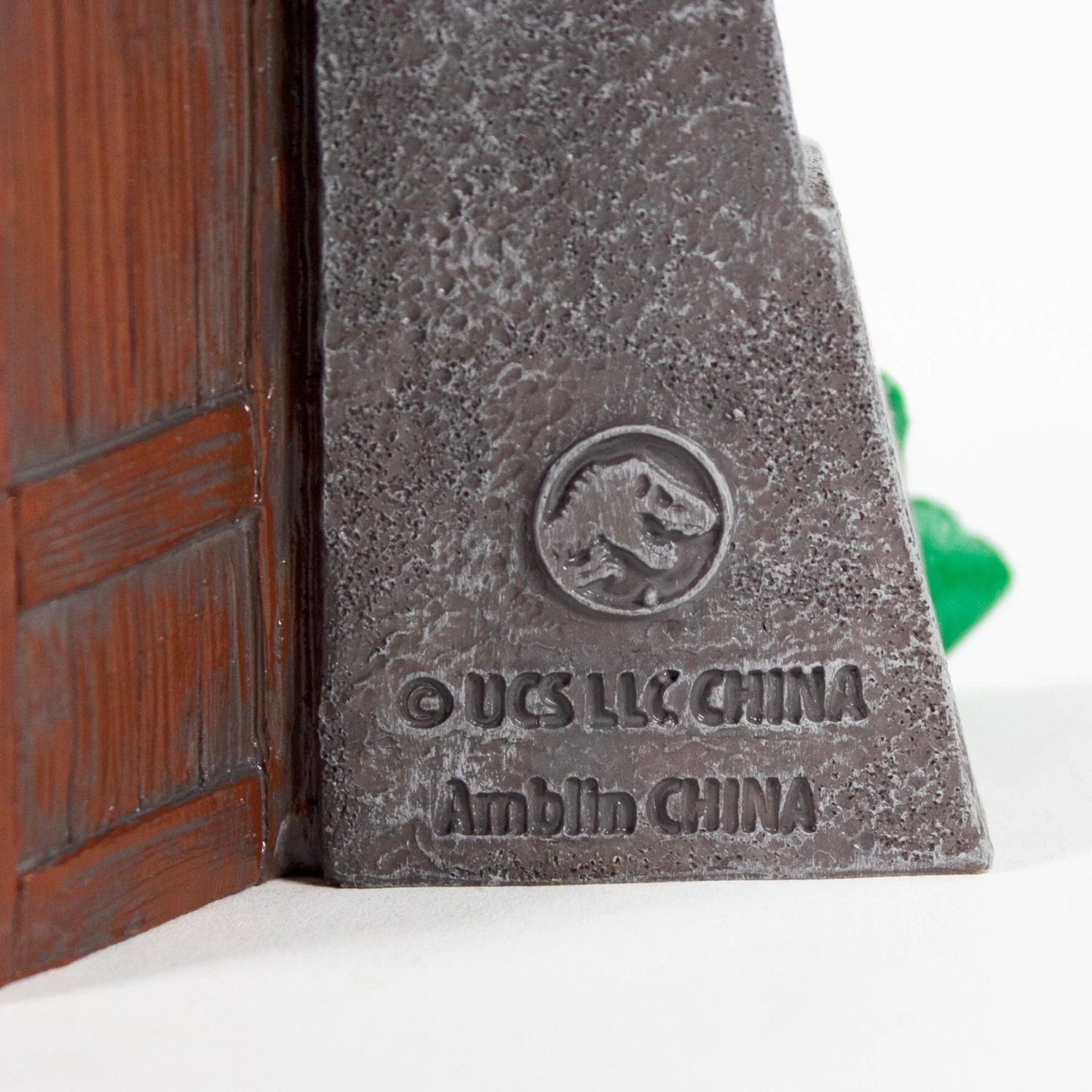 Penn-Plax Jurassic Park Resin Bundle Aquarium Decoration Set, 2-pack 11 Penn-Plax Jurassic Park Resin Bundle Aquarium Decoration Set, 2-pack - Image 9